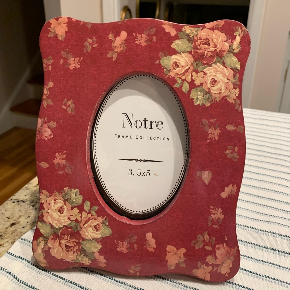 Vintage Floral design Picture Frame - Picture 3 of 3